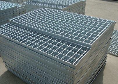 選擇格柵板廠家要注意哪些問題