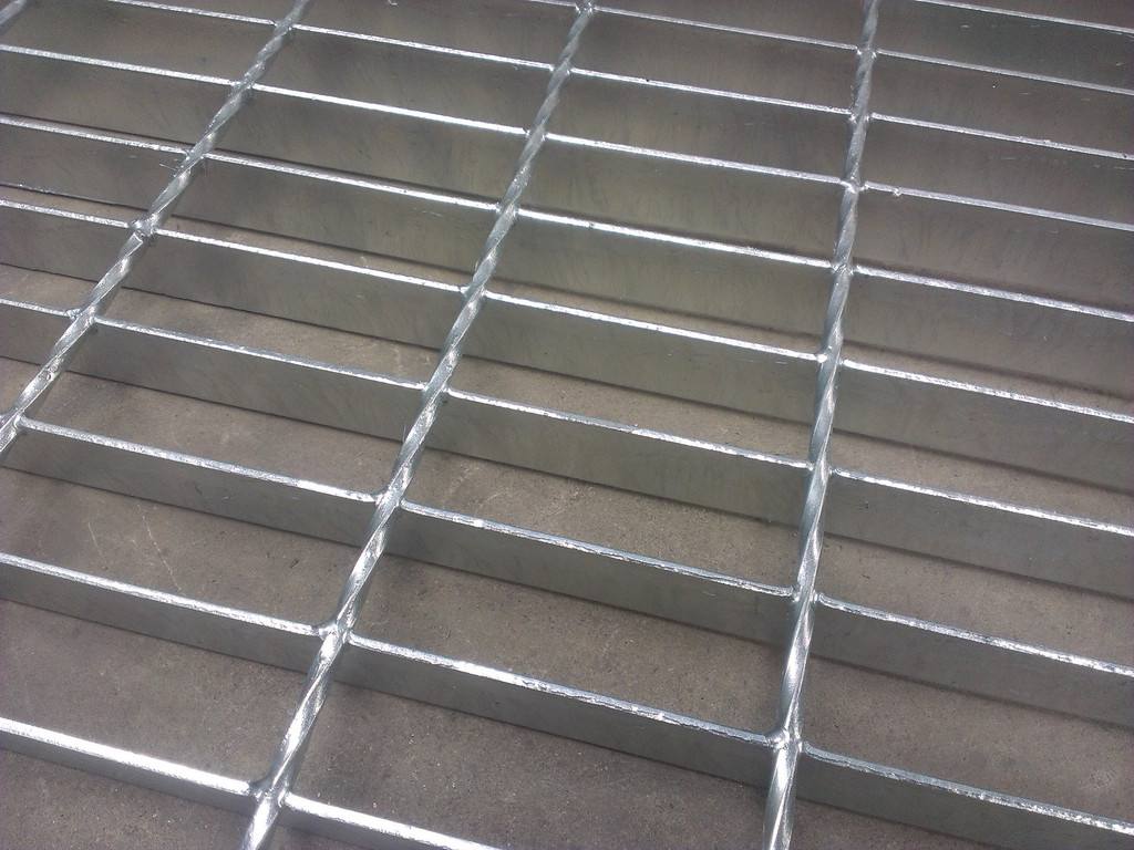 鍍鋅鋼格板表面鋅層脫落原因